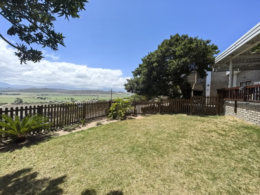 5 Bedroom Property for Sale in Fraaiuitsig Western Cape